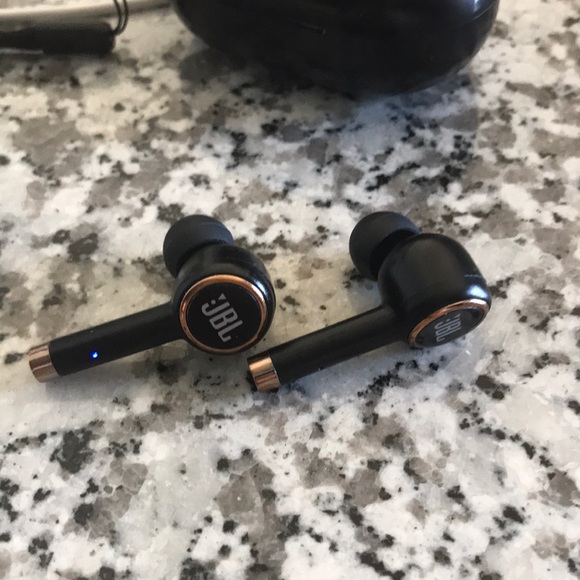 JBL PODS - Picture 3 of 3